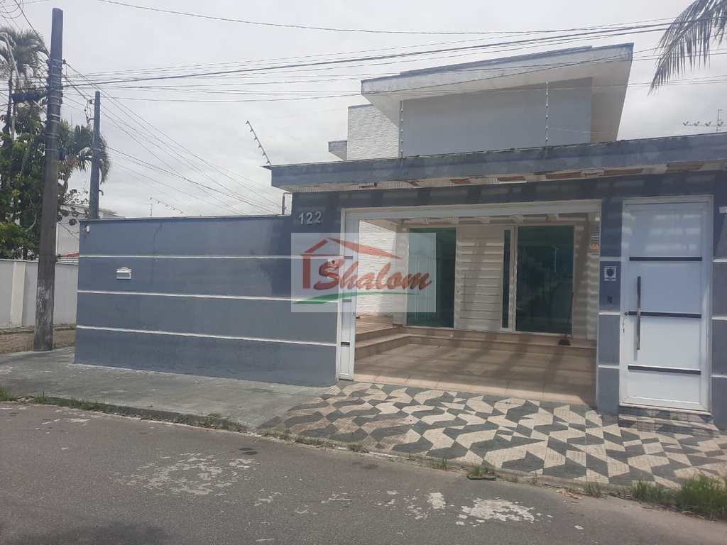 Casa em Caraguatatuba, no bairro Indaiá