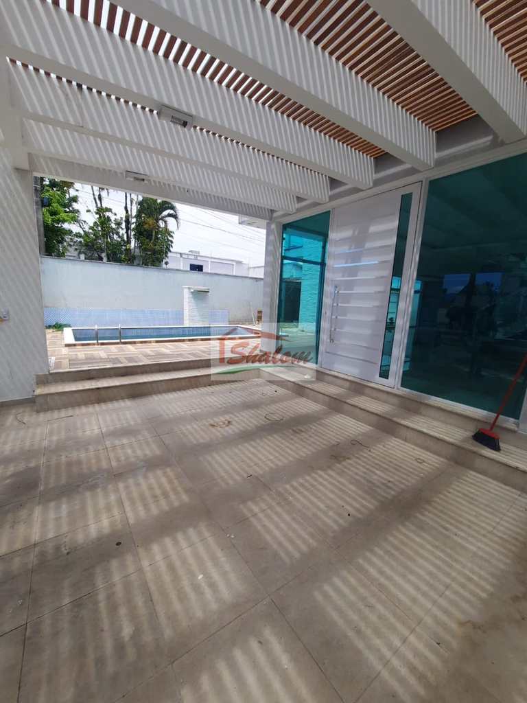 Casa em Caraguatatuba, no bairro Indaiá