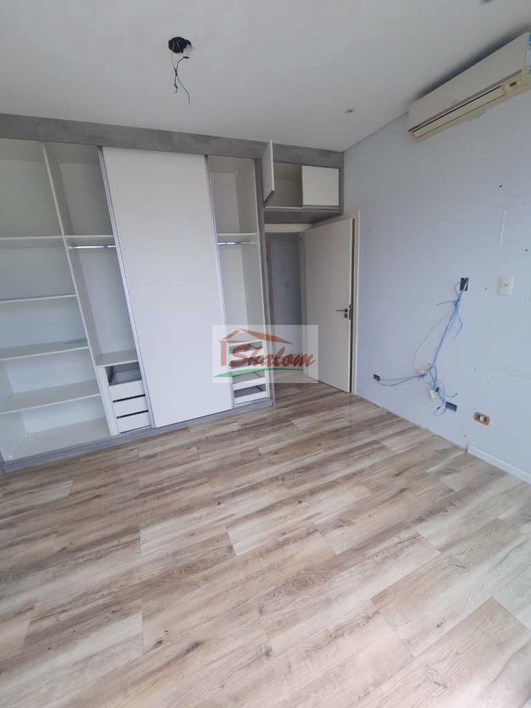 Casa em Caraguatatuba, no bairro Indaiá