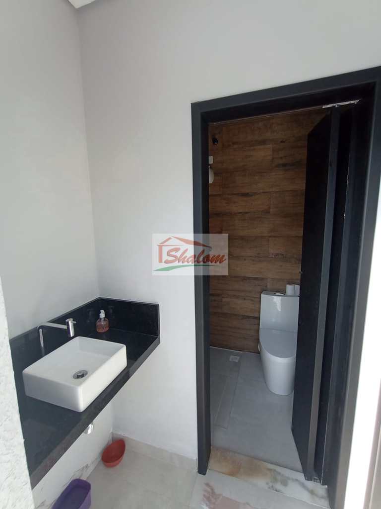 Casa em Caraguatatuba, no bairro Pontal de Santa Marina