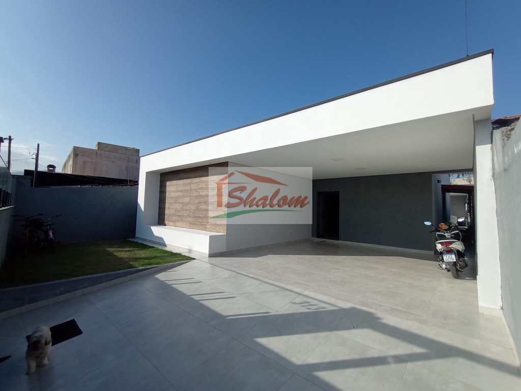 Casa em Caraguatatuba, no bairro Pontal de Santa Marina