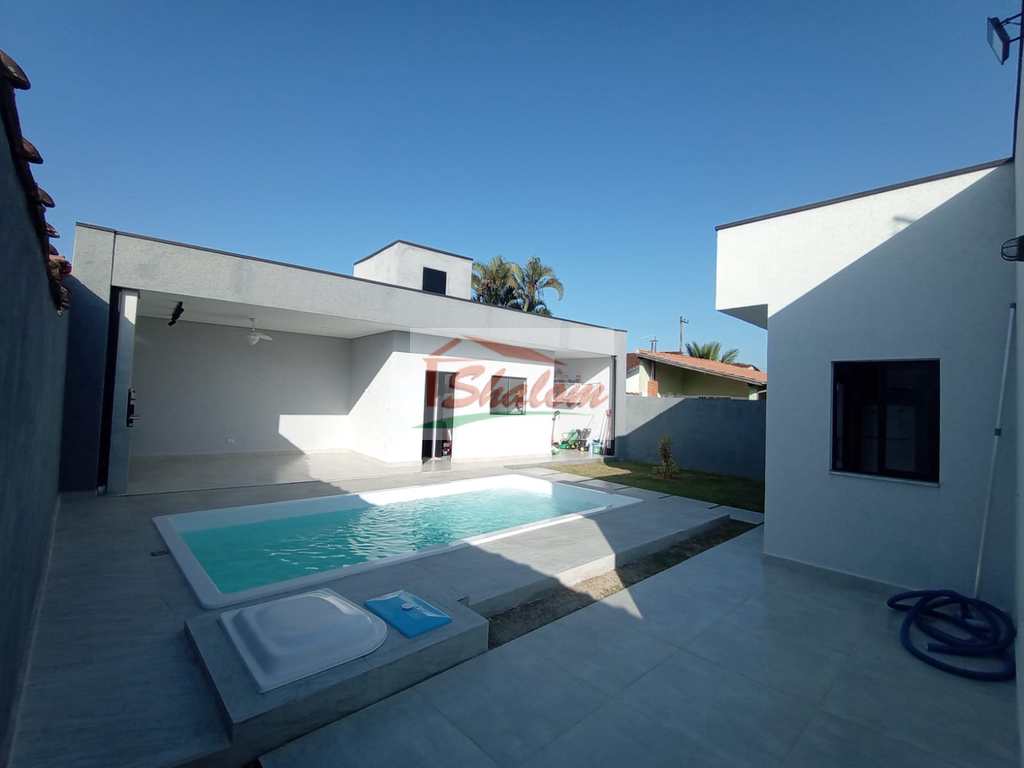 Casa em Caraguatatuba, no bairro Pontal de Santa Marina