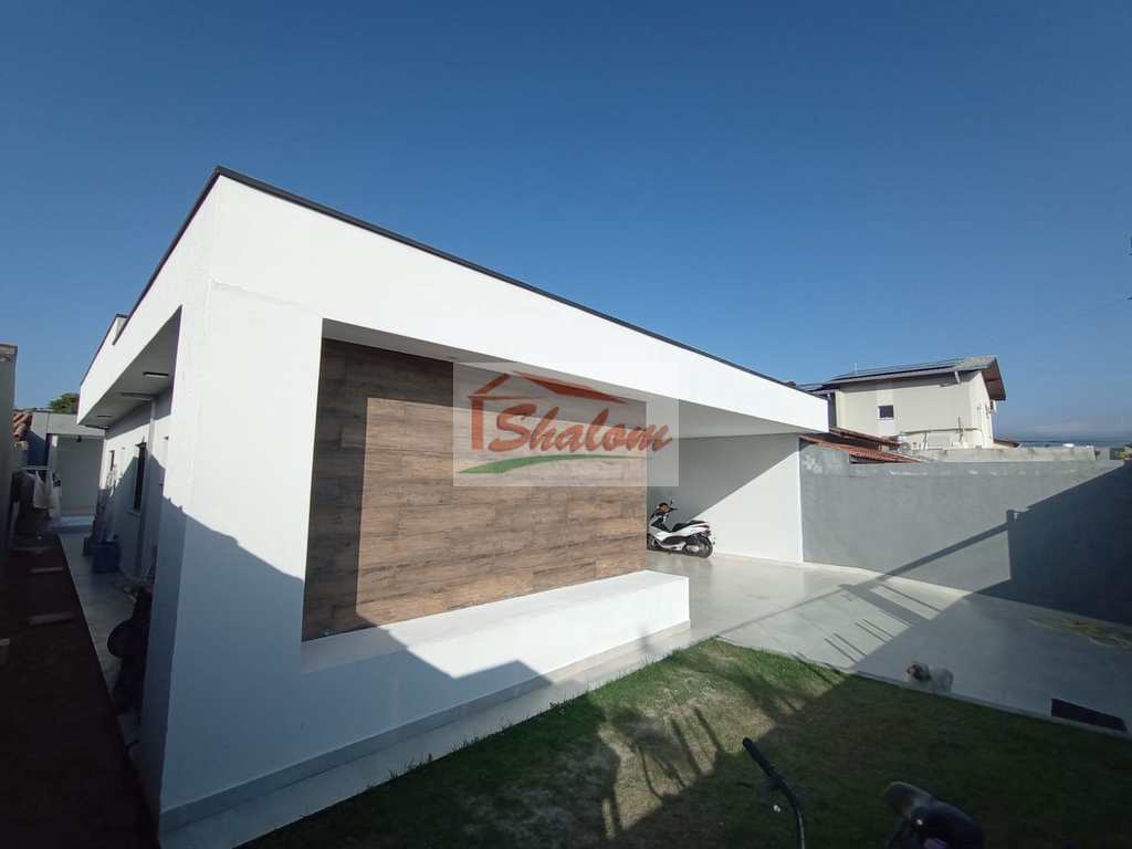 Casa em Caraguatatuba, no bairro Pontal de Santa Marina