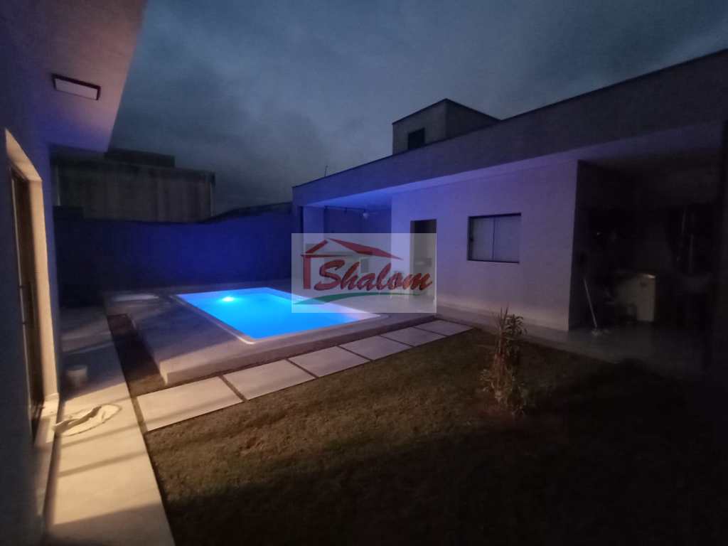 Casa em Caraguatatuba, no bairro Pontal de Santa Marina