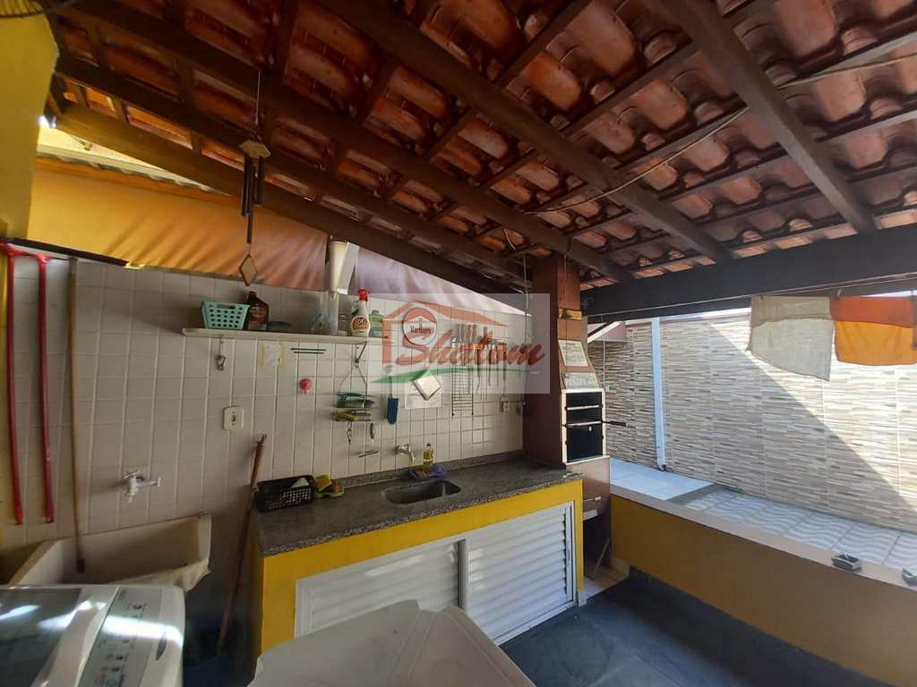 Casa em Caraguatatuba, no bairro Sumaré