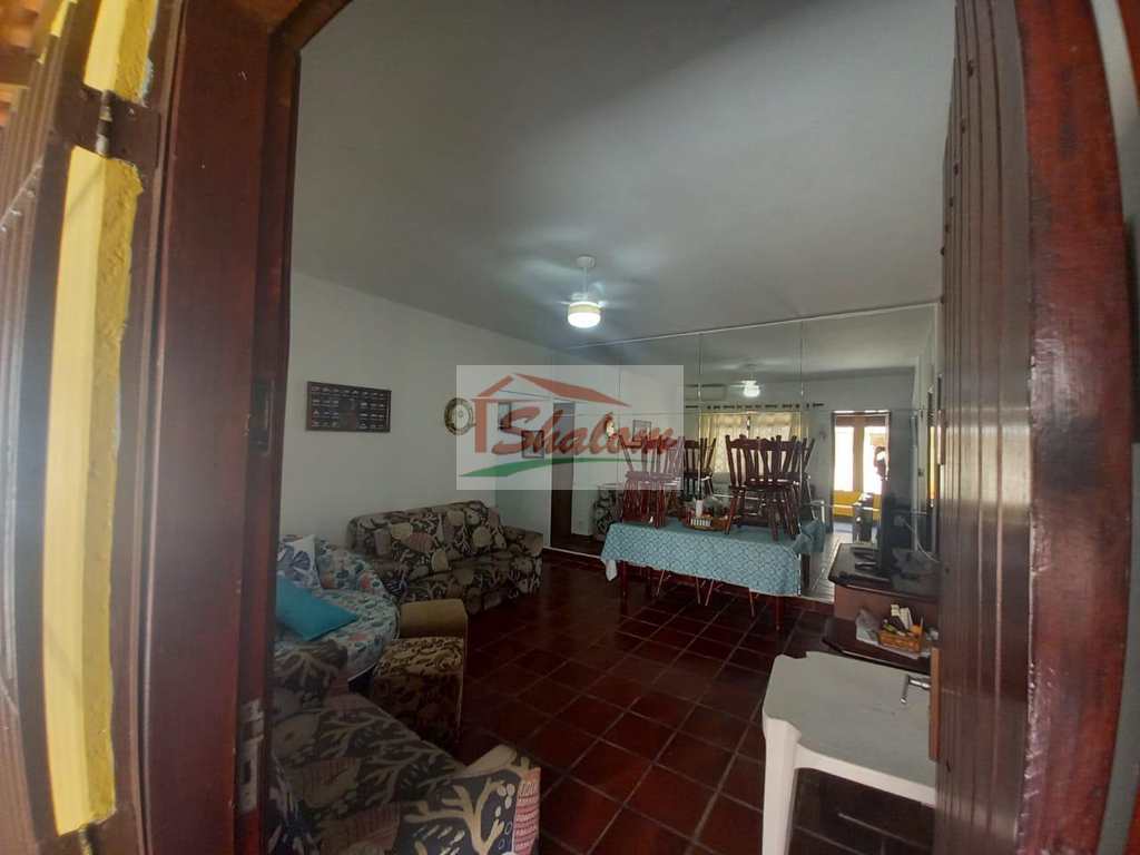 Casa em Caraguatatuba, no bairro Sumaré