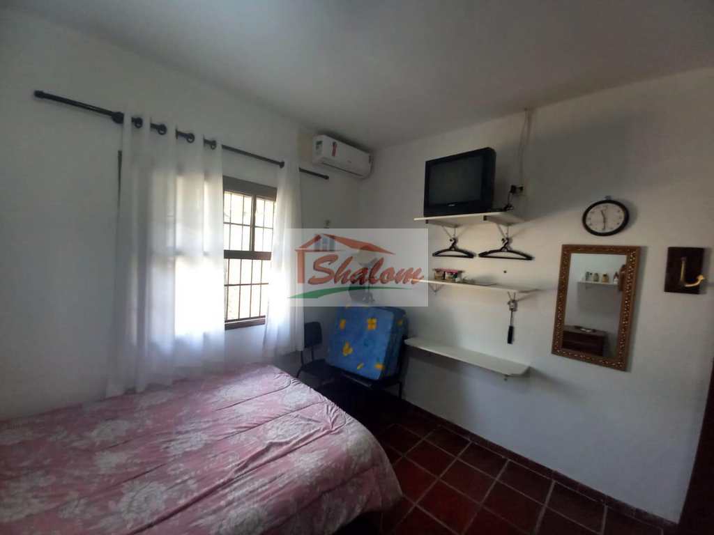 Casa em Caraguatatuba, no bairro Sumaré
