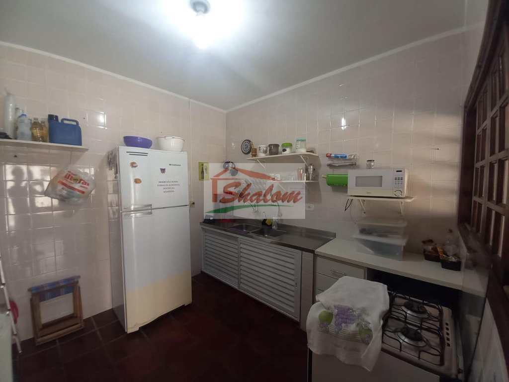 Casa em Caraguatatuba, no bairro Sumaré