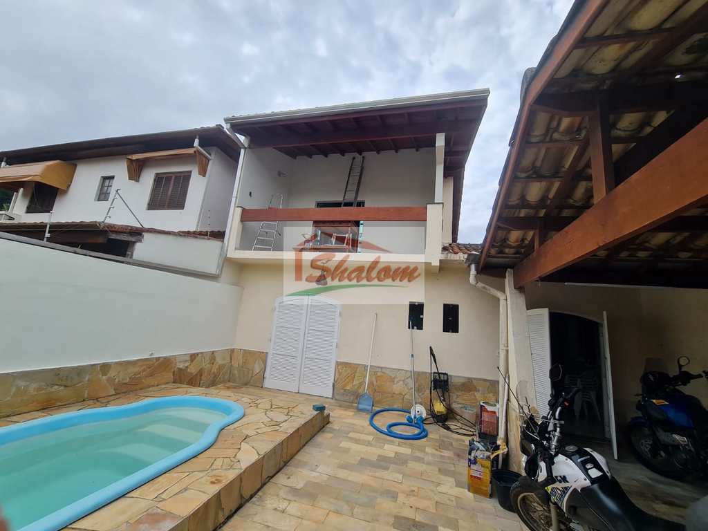 Casa em Caraguatatuba, no bairro Estrela D Alva