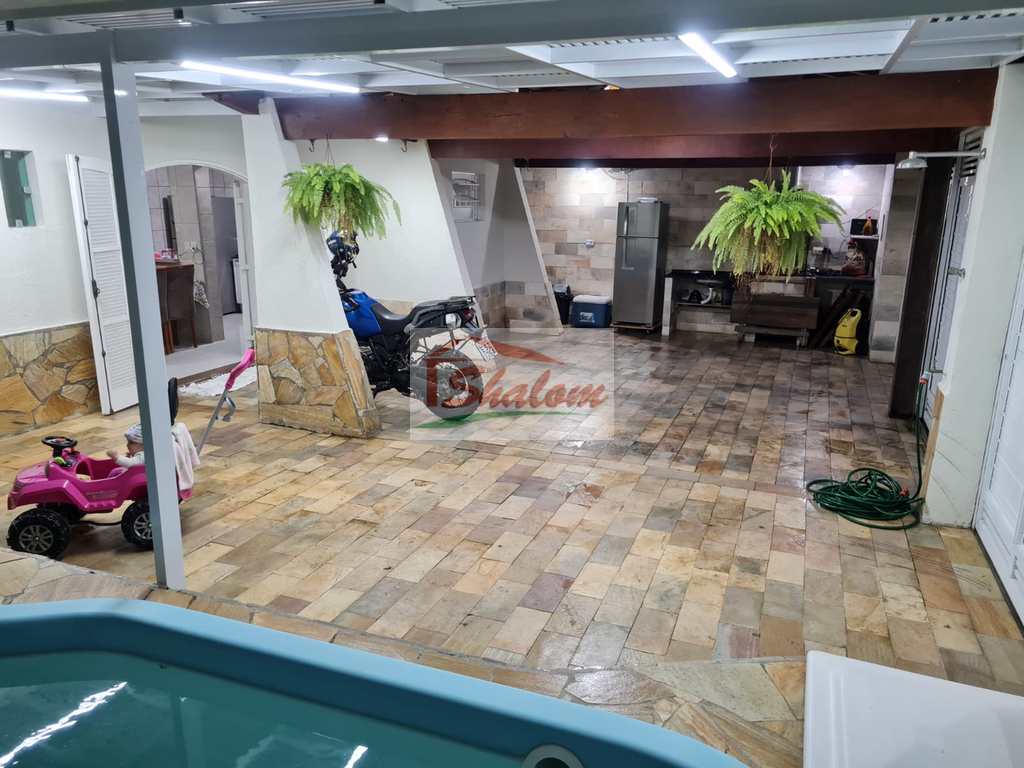 Casa em Caraguatatuba, no bairro Estrela D Alva