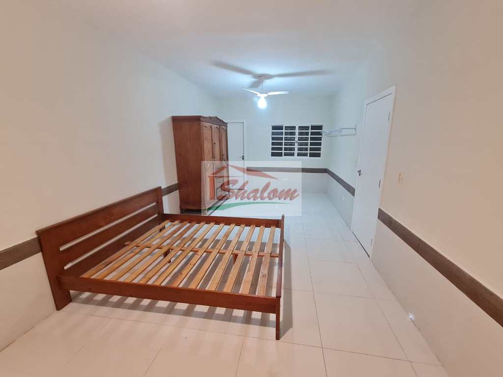 Casa em Caraguatatuba, no bairro Estrela D Alva