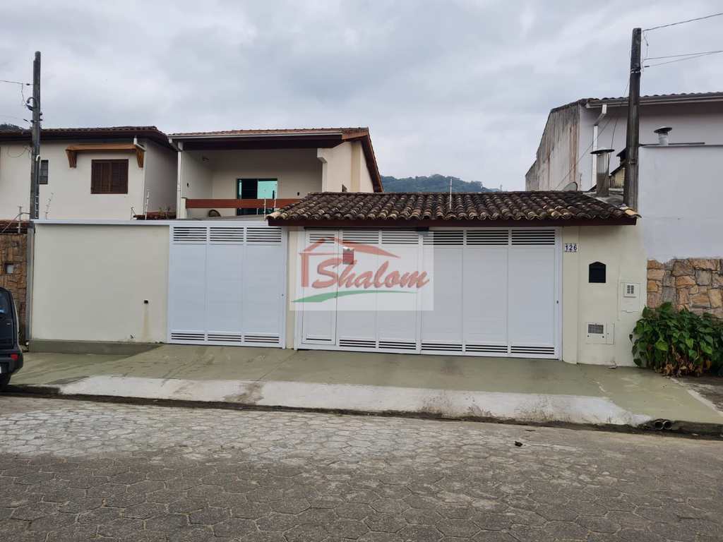 Casa em Caraguatatuba, no bairro Estrela D Alva