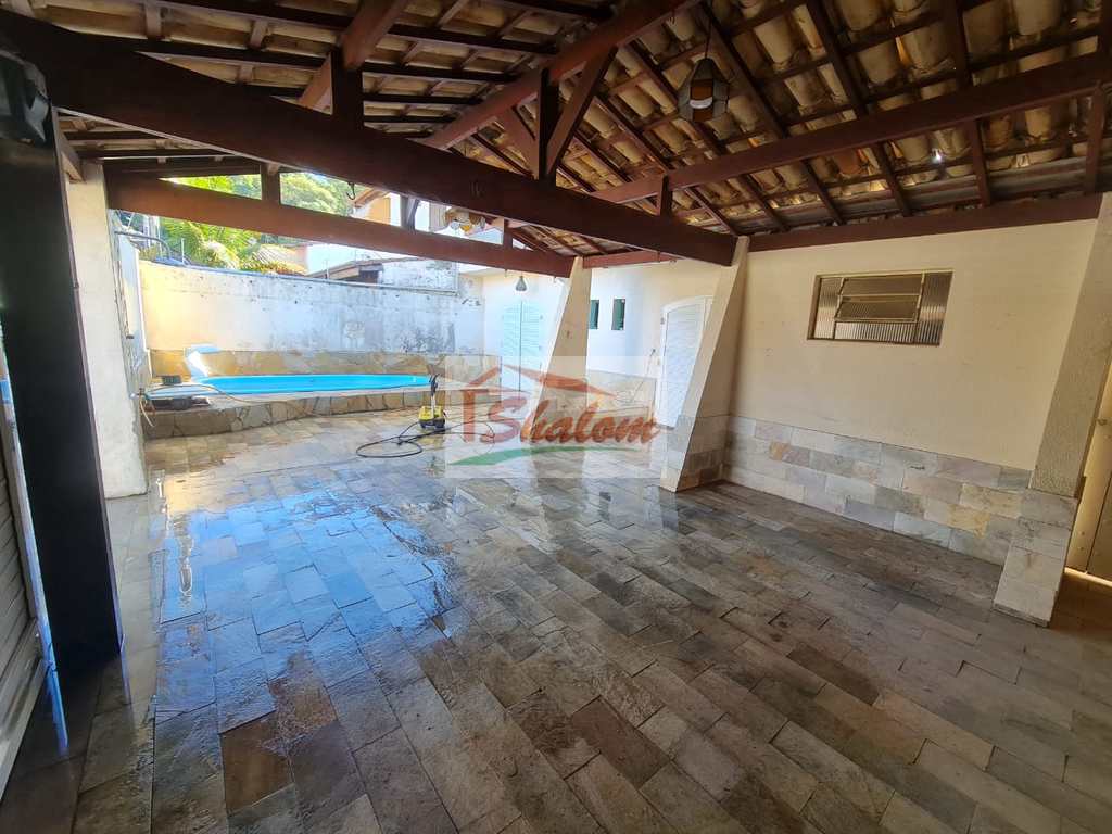 Casa em Caraguatatuba, no bairro Estrela D Alva