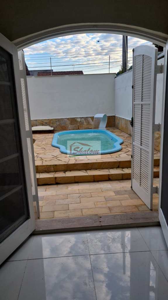 Casa em Caraguatatuba, no bairro Estrela D Alva