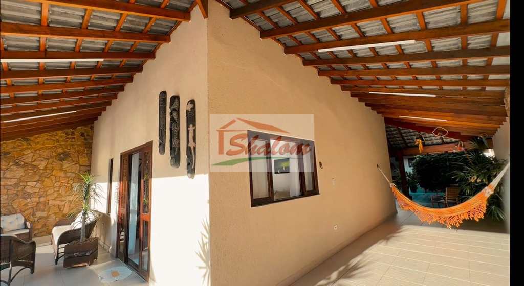 Casa em Caraguatatuba, no bairro Indaiá