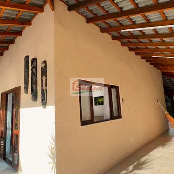 Casa em Caraguatatuba, bairro Indaiá