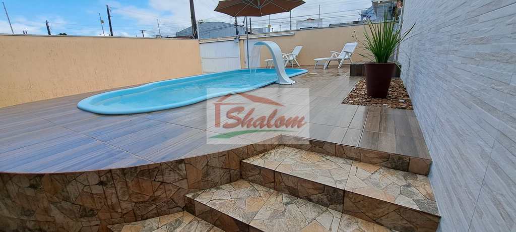 Casa em Caraguatatuba, no bairro Indaiá