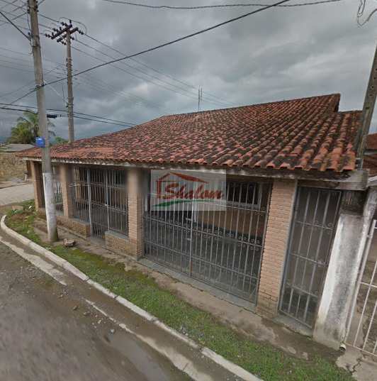 Casa em Caraguatatuba, no bairro Porto Novo