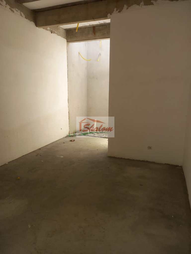 Casa em Caraguatatuba, no bairro Jardim Primavera