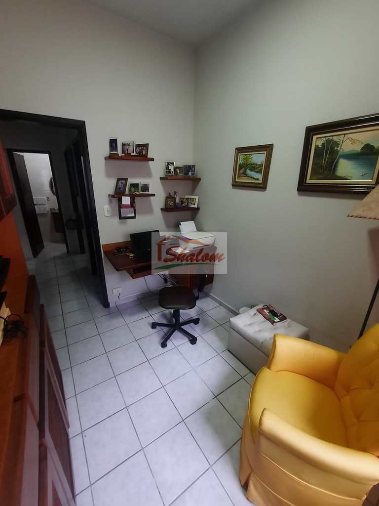 Casa em Caraguatatuba, no bairro Sumaré