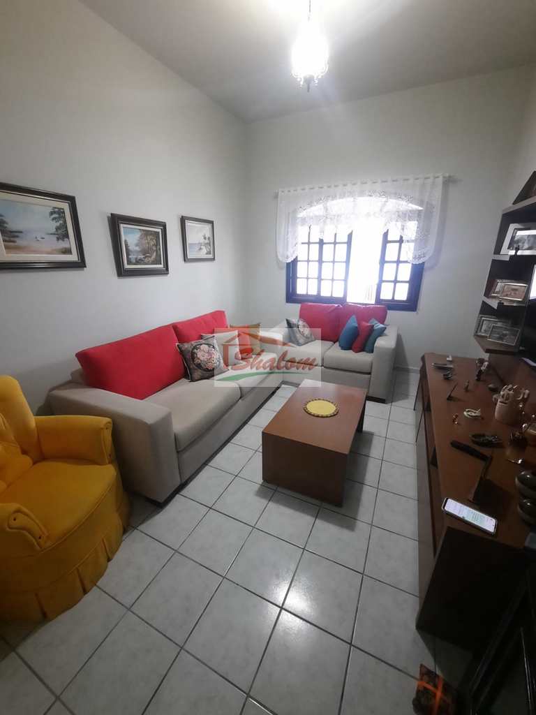 Casa em Caraguatatuba, no bairro Sumaré