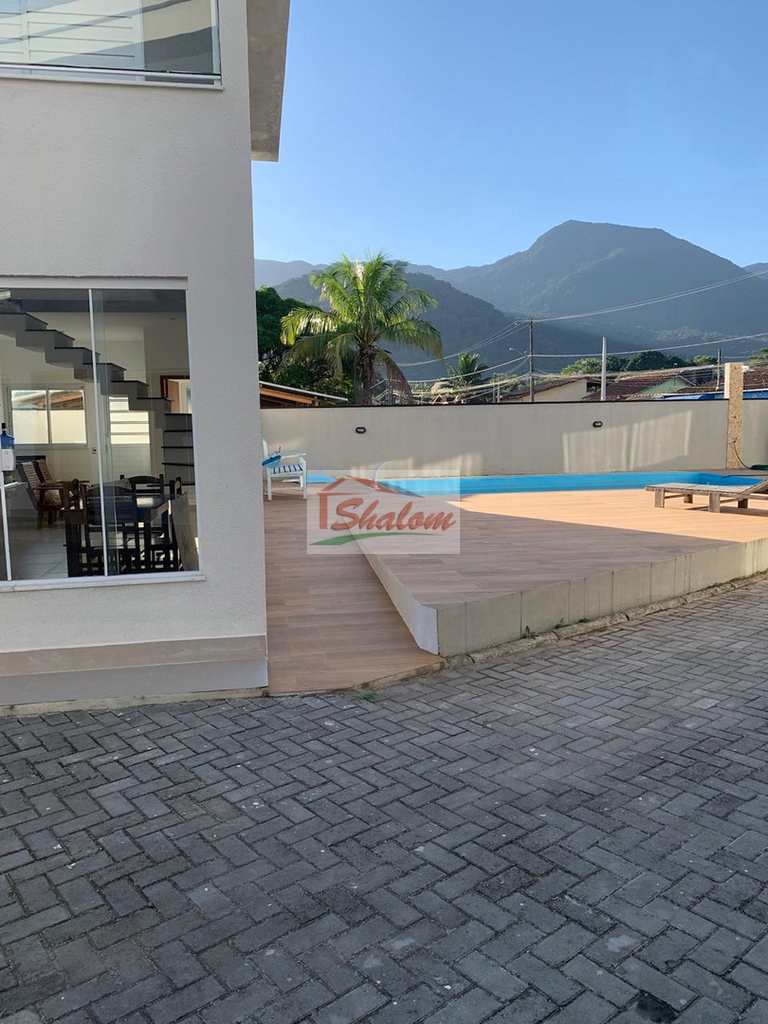 Casa de Condomínio em Caraguatatuba, no bairro Massaguaçu