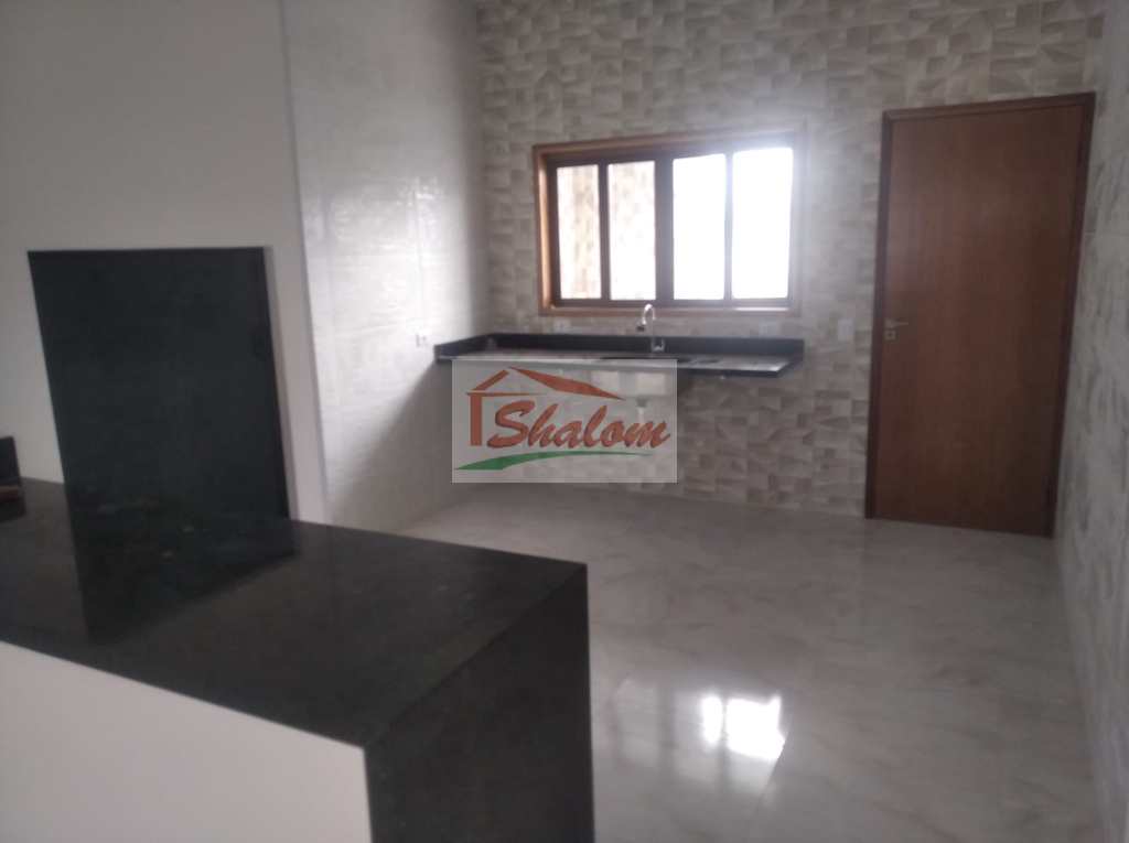Casa em Caraguatatuba, no bairro Balneário dos Golfinhos