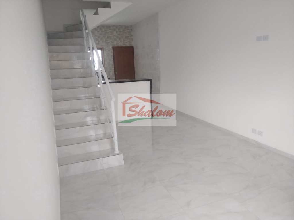 Casa em Caraguatatuba, no bairro Balneário dos Golfinhos