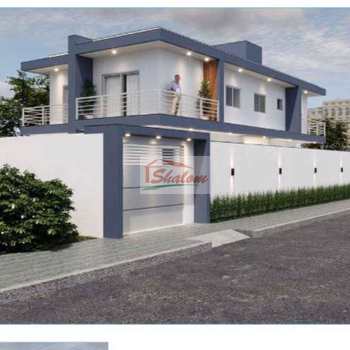 Casa em Caraguatatuba, bairro Balneário dos Golfinhos