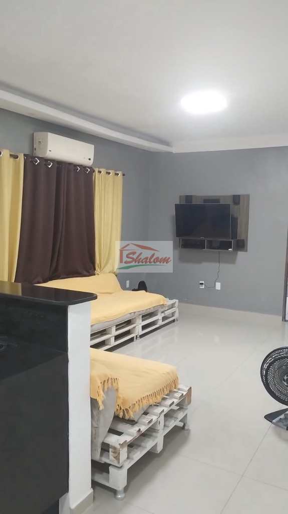Casa em Caraguatatuba, no bairro Balneário dos Golfinhos