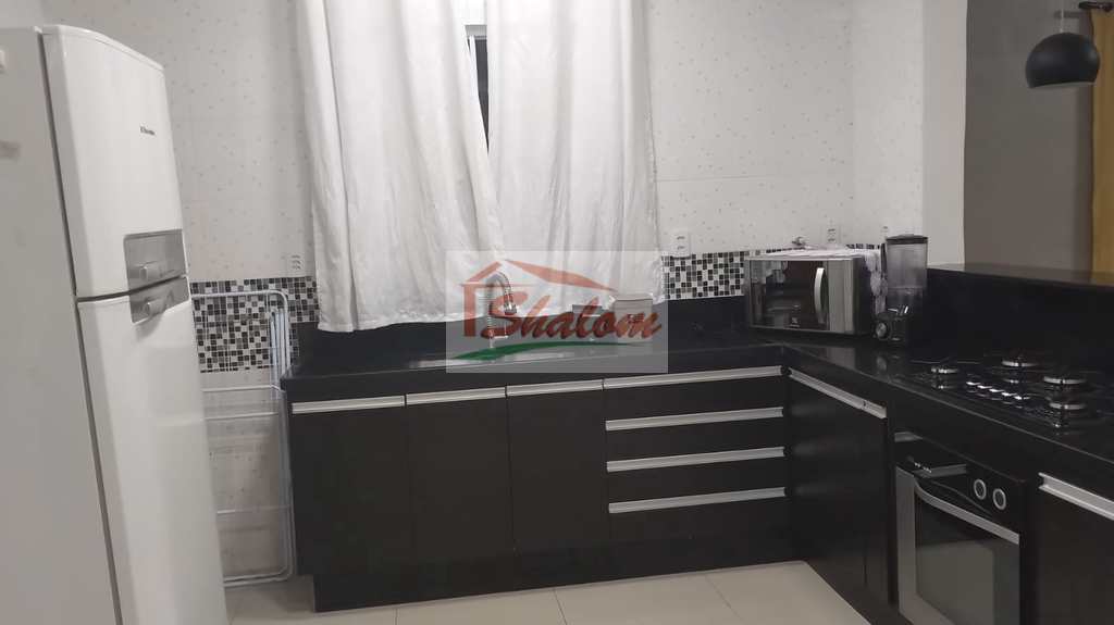 Casa em Caraguatatuba, no bairro Balneário dos Golfinhos