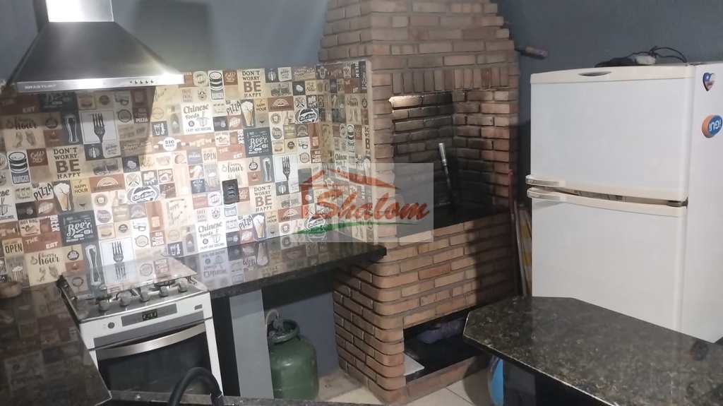 Casa em Caraguatatuba, no bairro Balneário dos Golfinhos