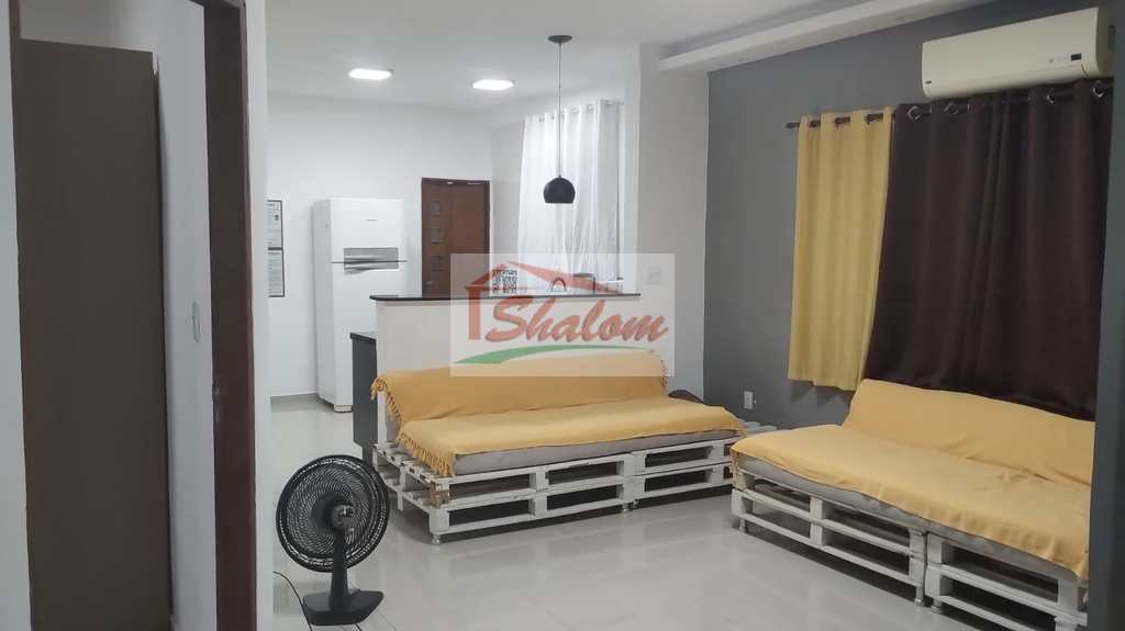 Casa em Caraguatatuba, no bairro Balneário dos Golfinhos