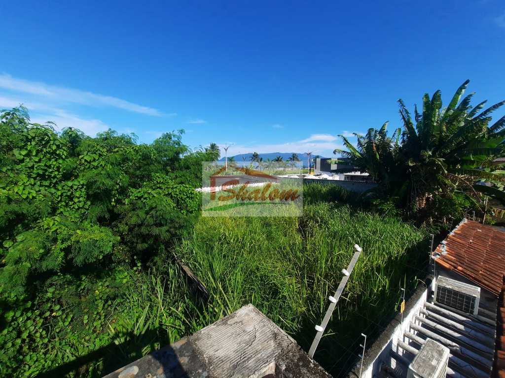 Casa em Caraguatatuba, no bairro Porto Novo