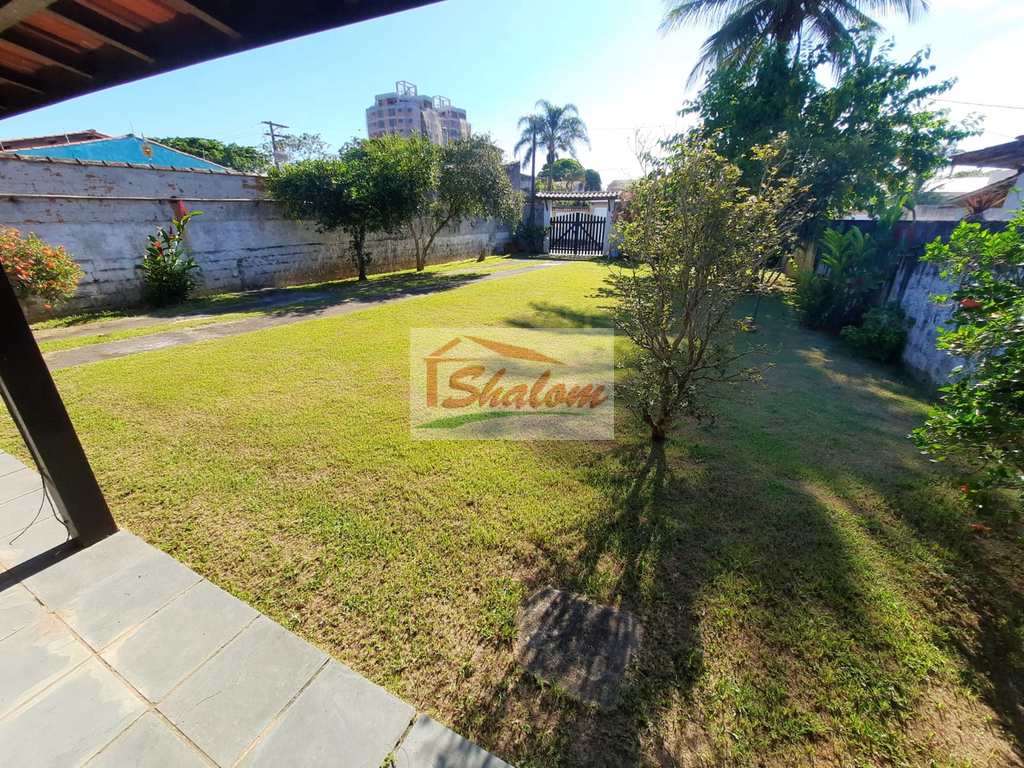 Casa em Caraguatatuba, no bairro Porto Novo