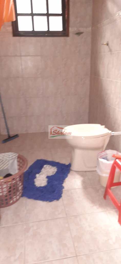 Casa em Caraguatatuba, no bairro Indaiá