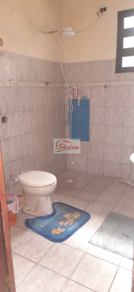 Casa em Caraguatatuba, no bairro Indaiá