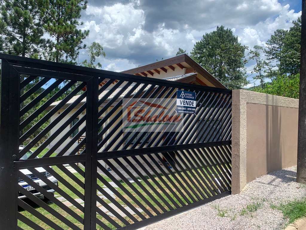 Casa em Caraguatatuba, no bairro Capricónio III