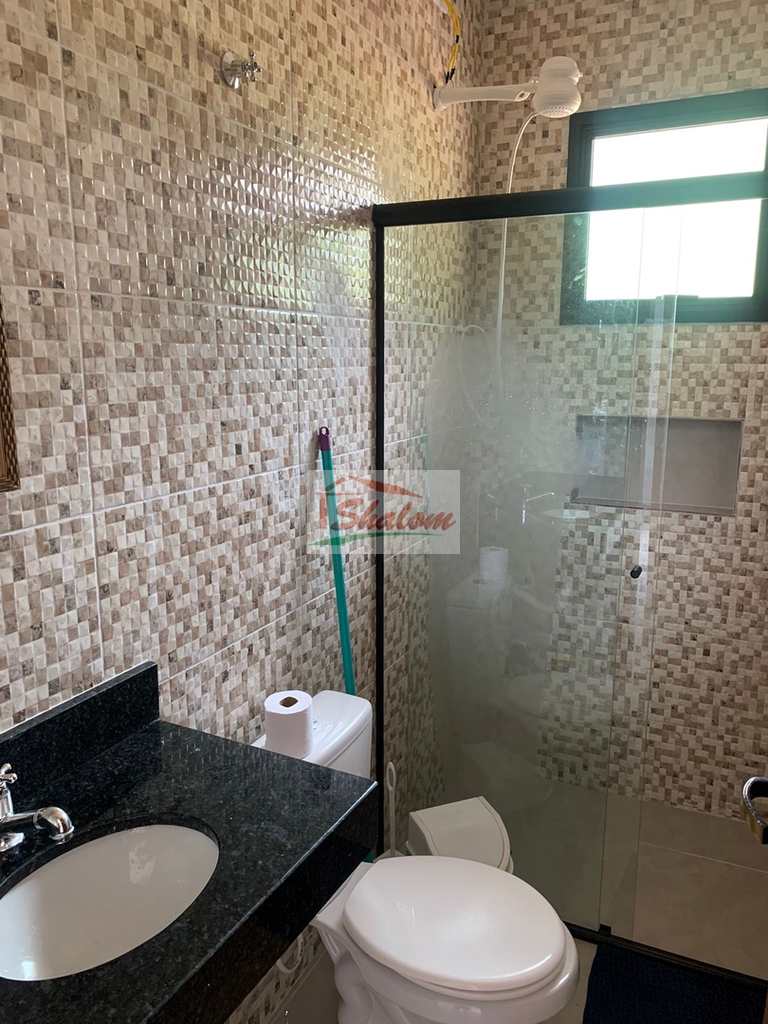 Casa em Caraguatatuba, no bairro Capricónio III