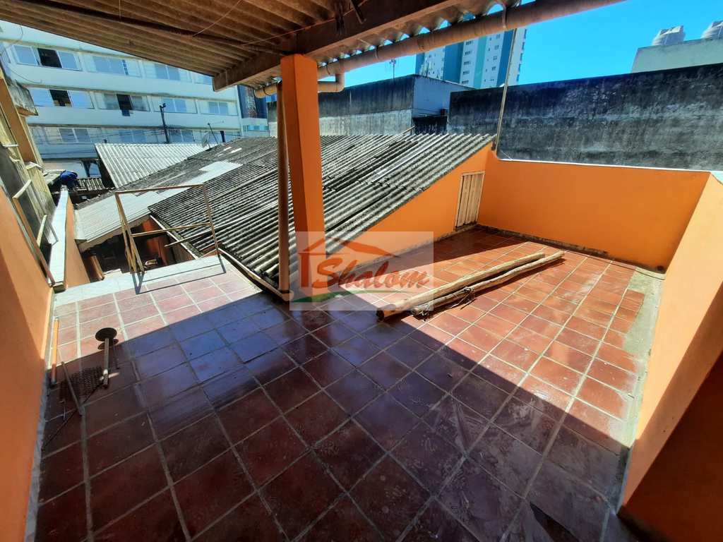 Casa em Caraguatatuba, no bairro Centro