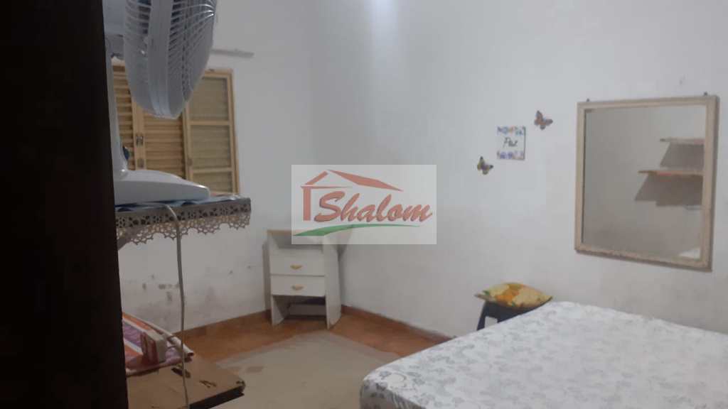 Casa em Caraguatatuba, no bairro Sumaré