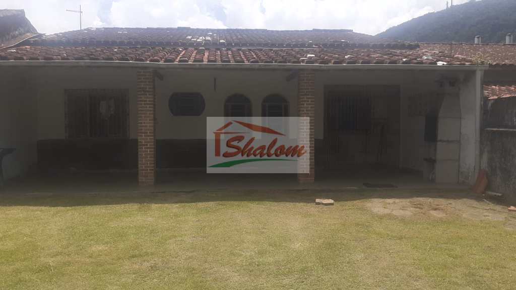 Casa em Caraguatatuba, no bairro Sumaré