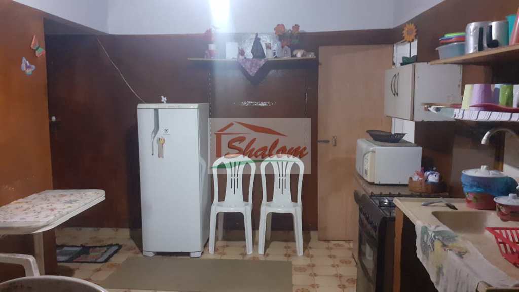 Casa em Caraguatatuba, no bairro Sumaré