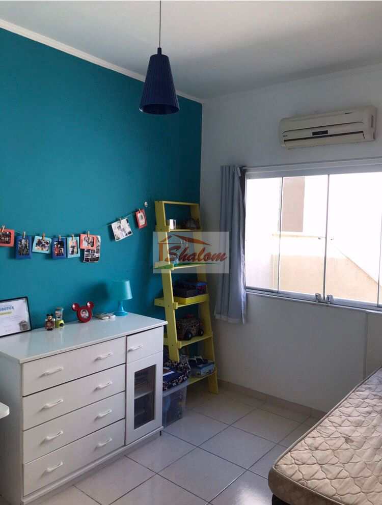 Sobrado em Caraguatatuba, no bairro Ponte Seca