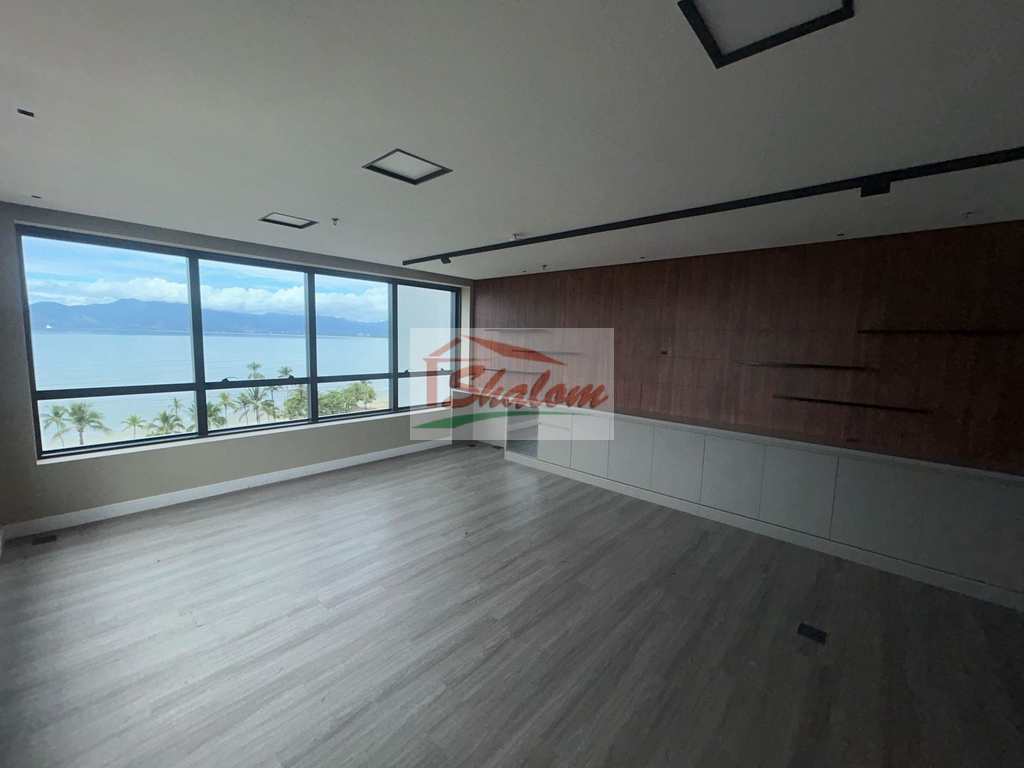 Sala Comercial em Caraguatatuba, no bairro Sumaré