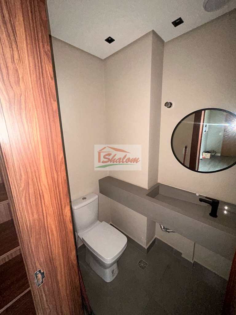 Sala Comercial em Caraguatatuba, no bairro Sumaré