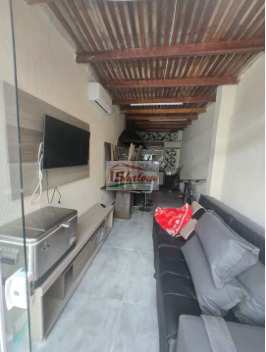 Casa em Caraguatatuba, no bairro Balneário dos Golfinhos