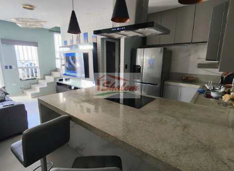 Casa em Caraguatatuba, no bairro Balneário dos Golfinhos