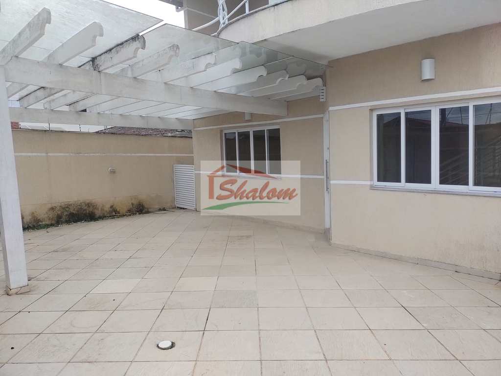 Sobrado em Caraguatatuba, no bairro Cidade Jardim