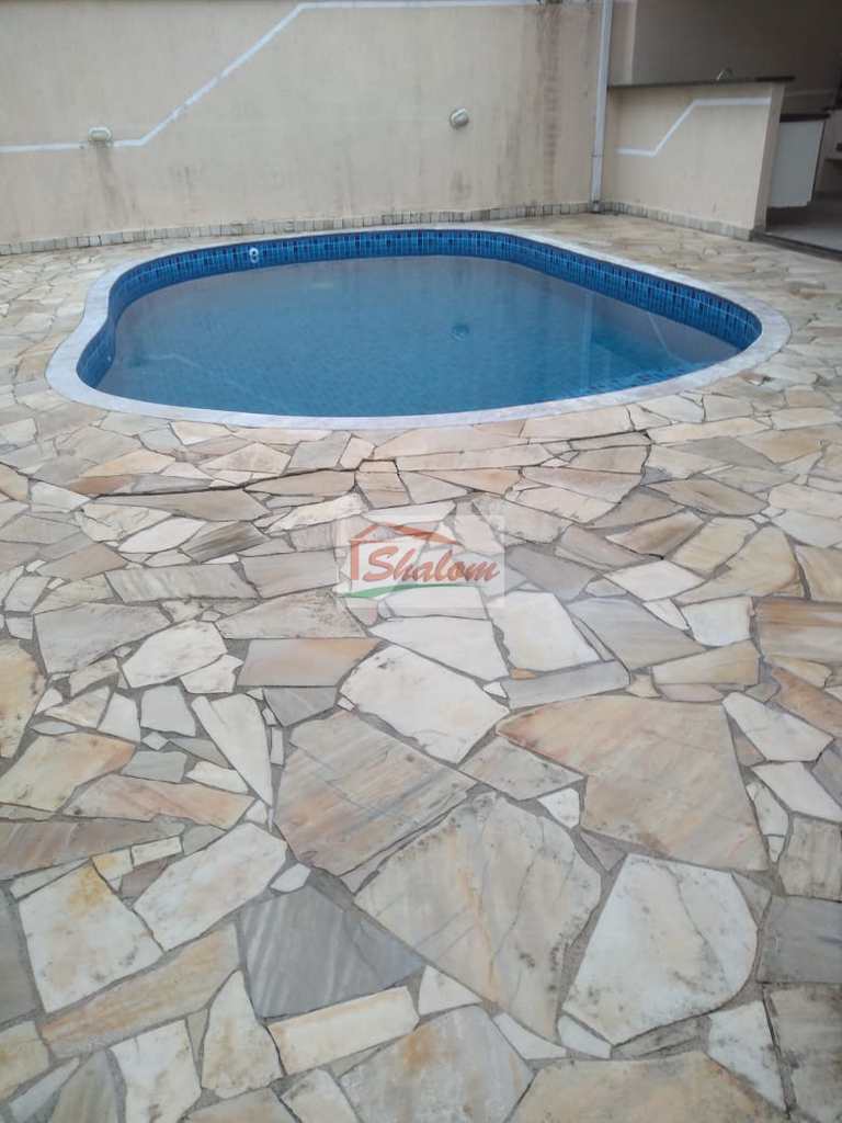 Sobrado em Caraguatatuba, no bairro Cidade Jardim